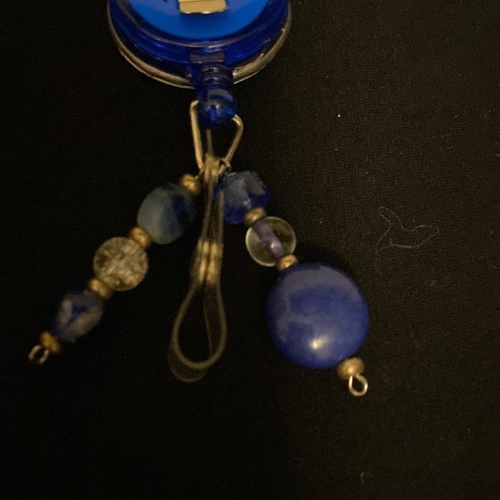 Hand crafted UK retractable badge holder - Picture 3 of 6
